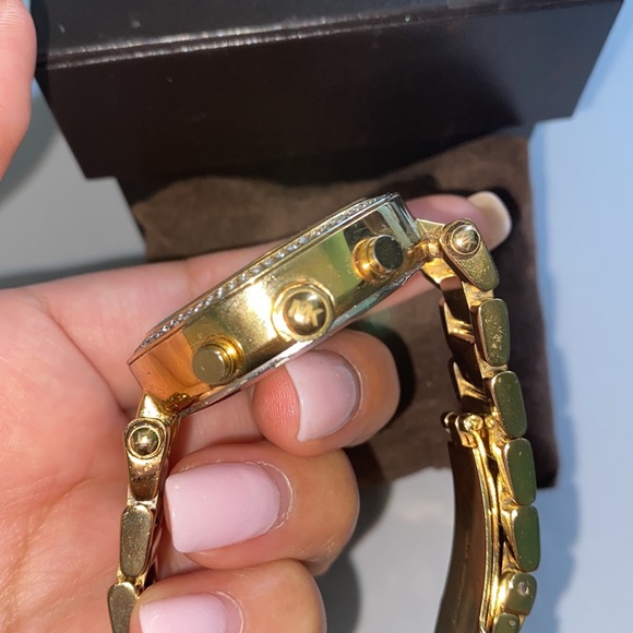 MICHAEL Michael Kors Watch - Picture 10 of 17